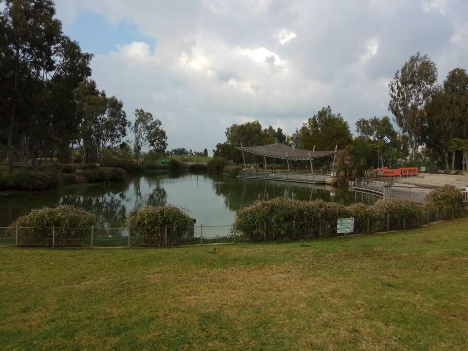 Studio In Herzliya, Near Idc & Park Zewnętrze zdjęcie