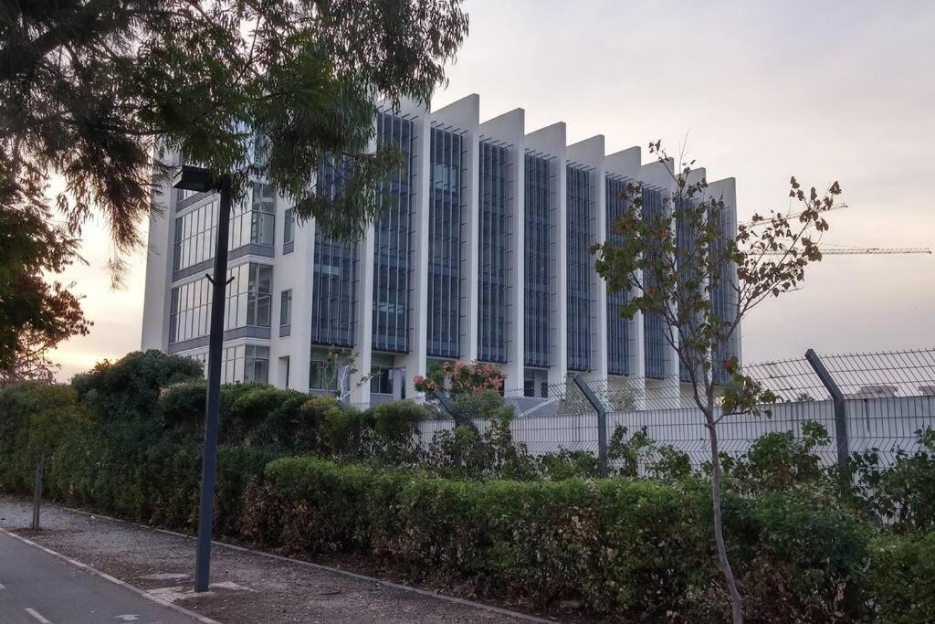 Studio In Herzliya, Near Idc & Park Zewnętrze zdjęcie